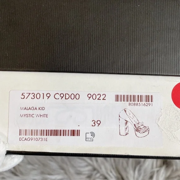 Gucci White Platform Fringe Loafer Pumps with Gold Double G - Picture 9 of 9